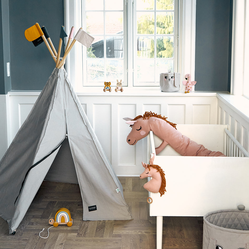 Roommates teepee 2024 play tent